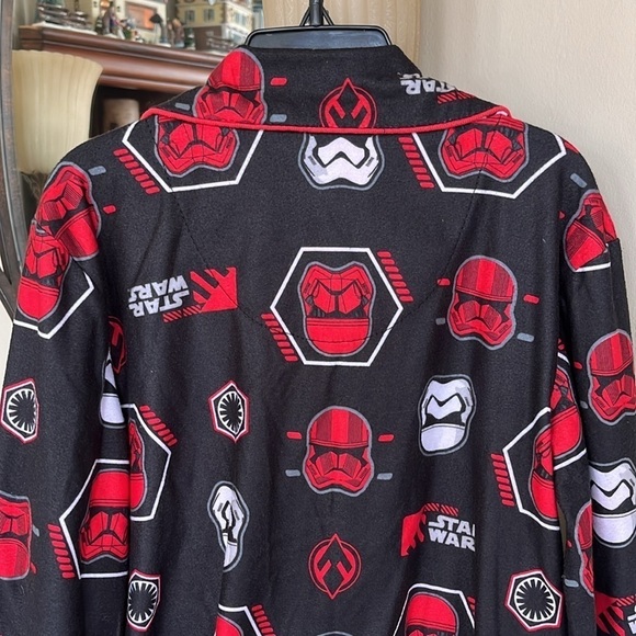 Brand New Disney 2-Piece Star Wars Storm Trooper Pajama Set Long Sleepwear - Picture 7 of 14